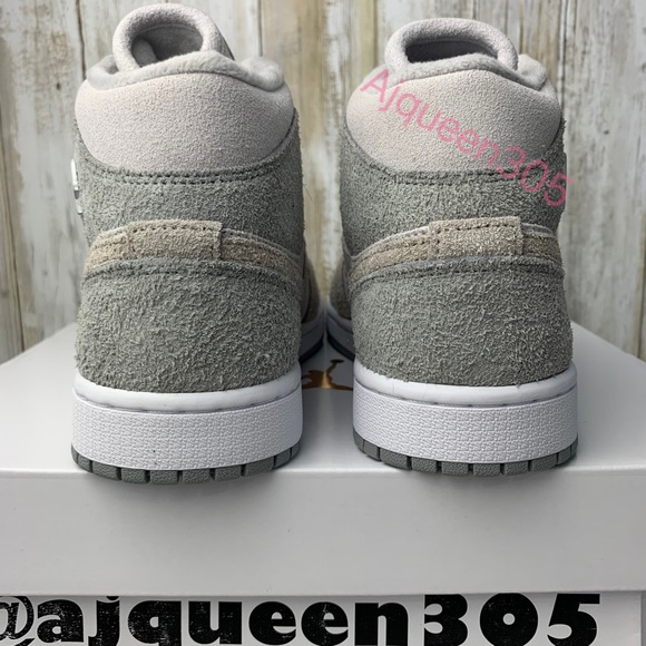 Air Jordan 1 Mid SE Grey - Picture 6 of 6